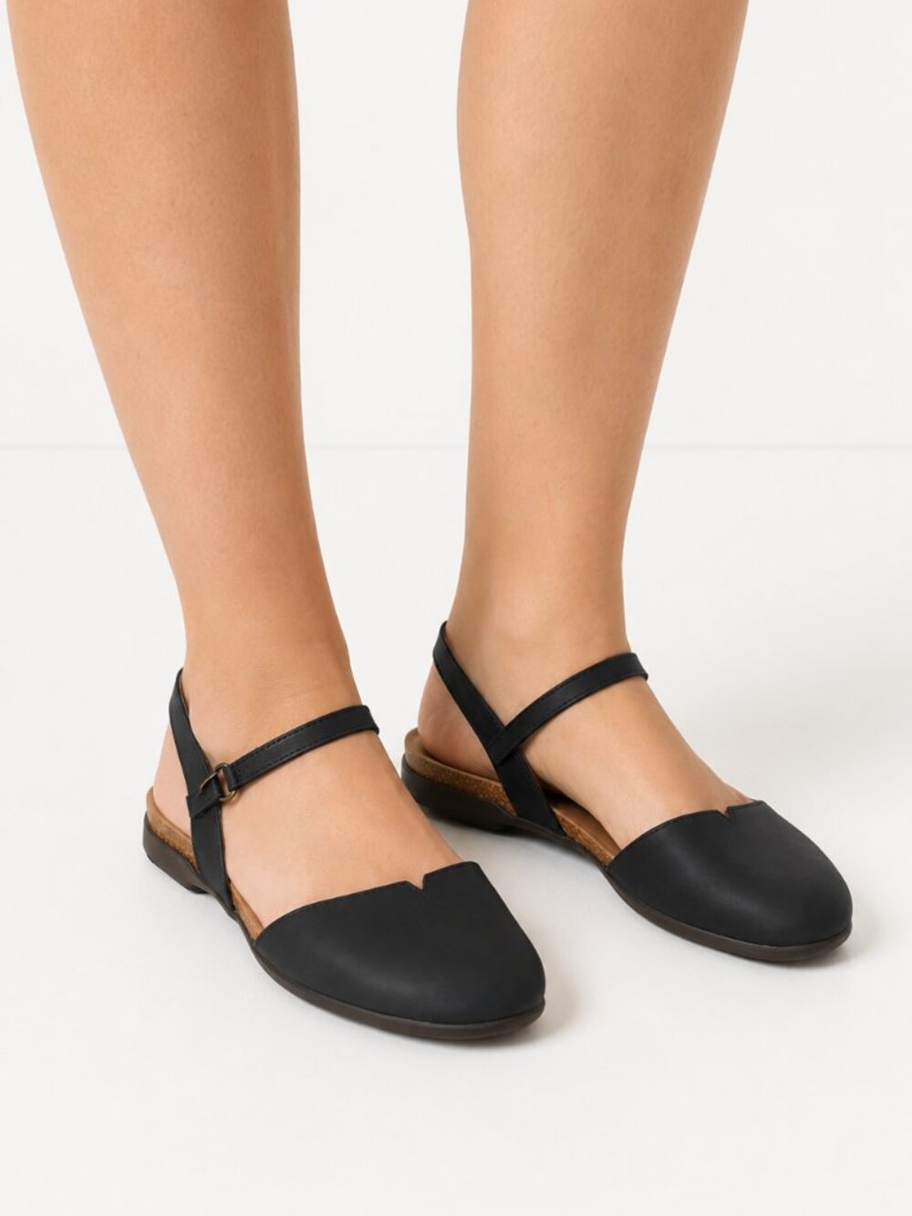 Title: Athlefit Black Closed Toe Ankle Strap Comfort Sandals Women’s Size 11
